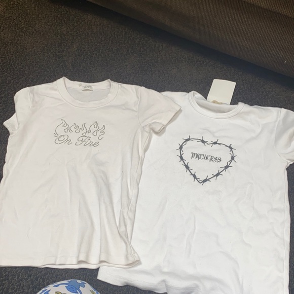 Brandy Melville Tops - Vintage Brandy Melville baby tees. Super stretchy